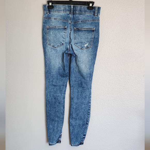 MAURICES SUPER HIGH RISE PULL-ON JEANS/ SIZE XS (0-2) - Picture 3 of 11